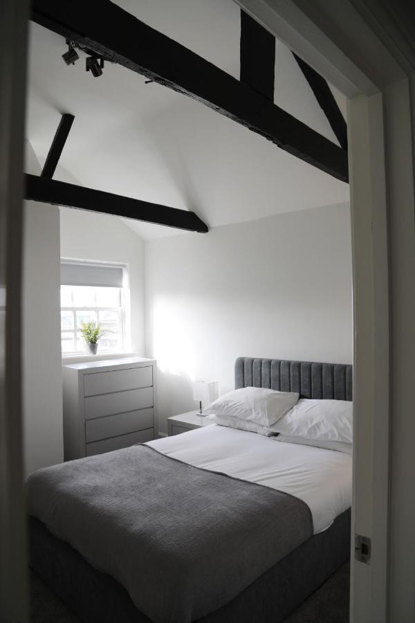 Letting Serviced Apartments - Guards View, Windsor Dış mekan fotoğraf